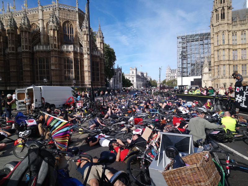 //bikesy.co.uk/features/wp-content/uploads/2018/10/stop-killing-cyclists-procession10-e1539461540428.jpg)