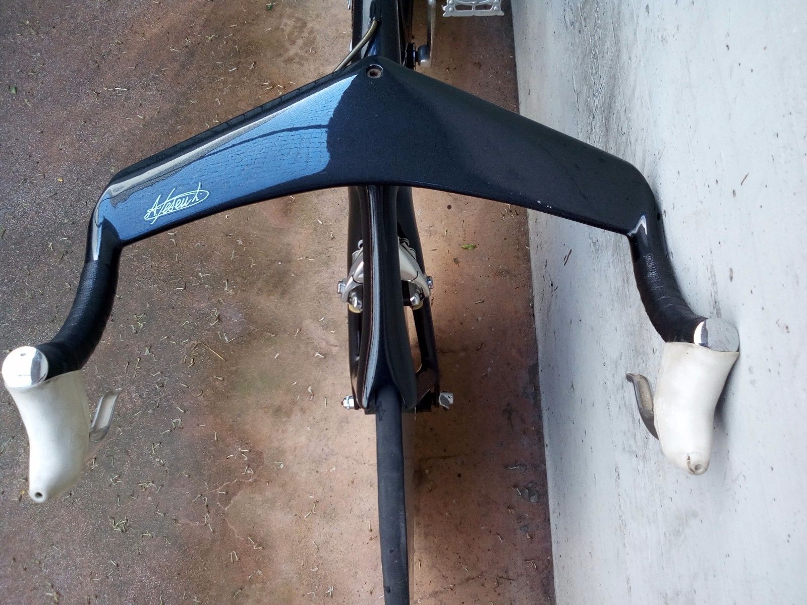Pisenti Modular Uno Bike with signed handlebars