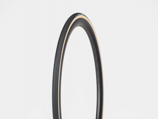 Bontrager R4 Hard Case Lite 700x25 Road Bike Tyre in Black