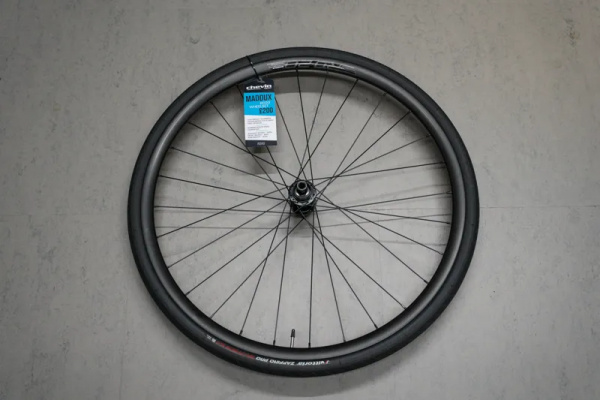 Maddux Road 2.0 Disc 700C Wheelset Inc Tyres