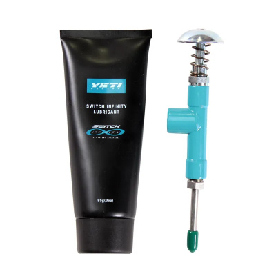 Yeti Grease Gun w/3.2oz Grease Tube in Blue