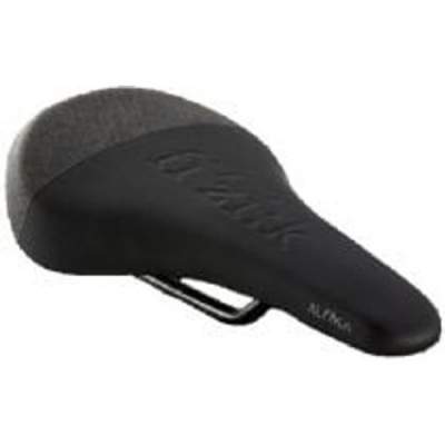 Fizik Gravita Alpaca X5 Mtb Saddle And Tool Kit
