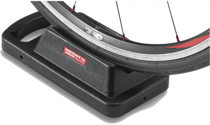 Minoura Mag Riser G Front Wheel Block BLACK - Cycles UK