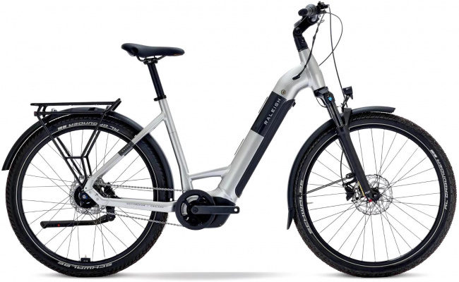Raleigh Novus Hub Low-Step Electric Hybrid Bike
