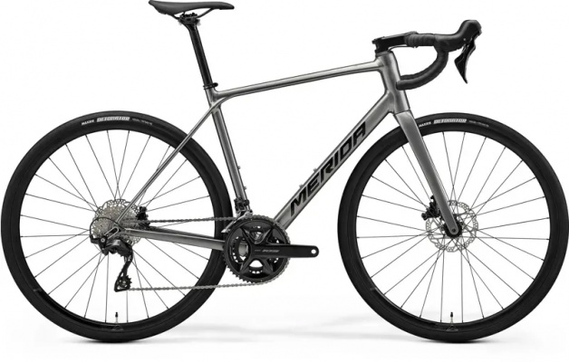 2025 Merida Scultura Endurance 400 Road Bike - Gunmetal Grey Black