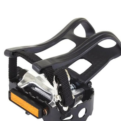 M Part 9/16 Alloy Pedals W/Toe Clips and Straps