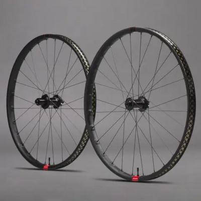 Reserve 30 HD 29er Wheelset i9 Hub Black
