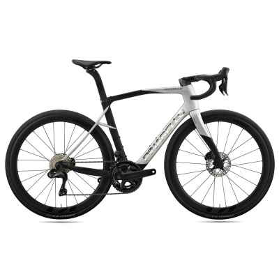 Pinarello X7 Ultegra Di2 Carbon Disc Road Bike