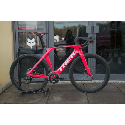 USED TREK Madone SLR 6 AXS Gen 7 Road Bike in Viper Red - SIZE 56