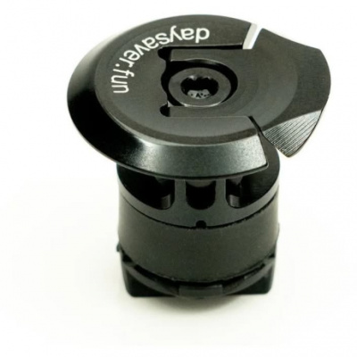 Stan's Incredible Dart Tool Bar Mount