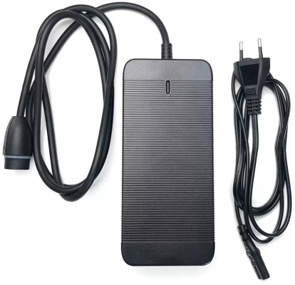 Yamaha Battery Charger Simplo 720Wh Battery Straight Plug