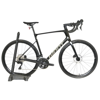 Nearly New Giant Defy Advanced 2 2026 Carbon Endurance Road Bike