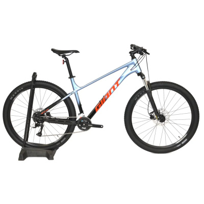 Nearly New Giant Talon 3 29er 2025 Hardtail Mountain Bike